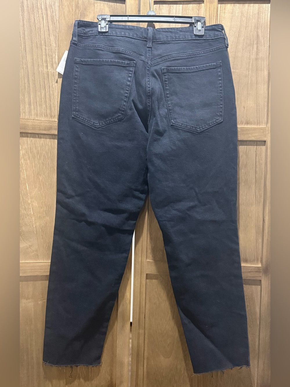 NWT. Women's Old Navy Men's Black Distressed Slim Jeans - Picture 6 of 9